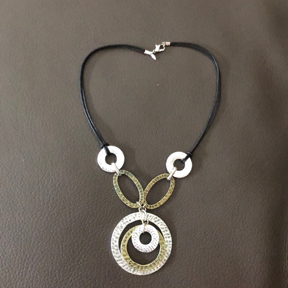 AVON Fashion necklace